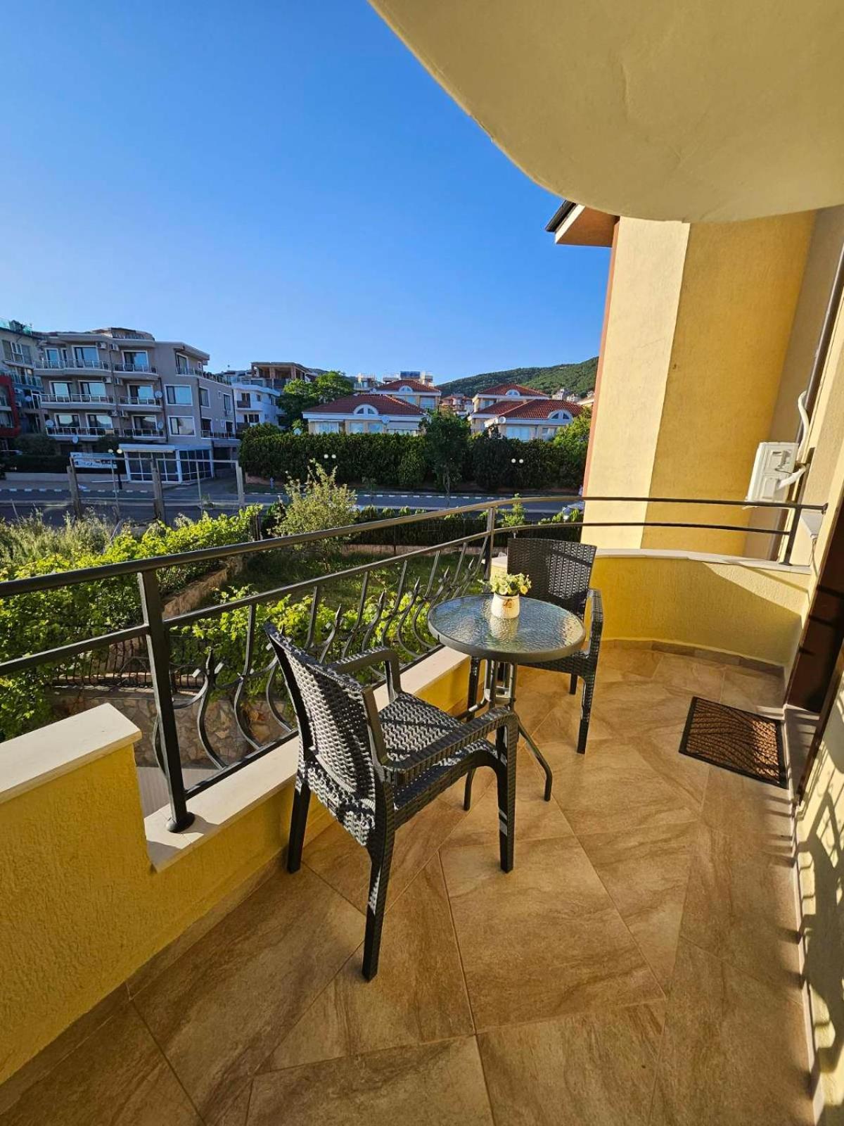 Larenta Sveti Vlas, Ulitsa Cherno More 12 Dış mekan fotoğraf